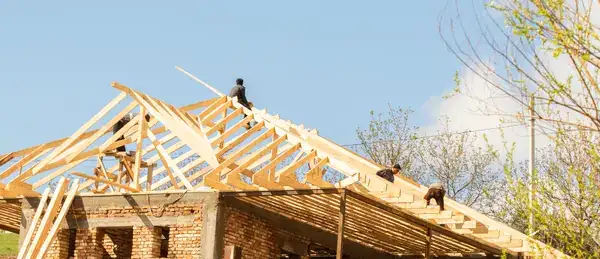 Budowa dachu – etapy krok po kroku